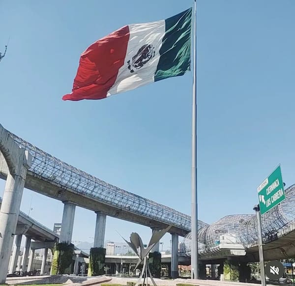Monumentala banderoller i México
