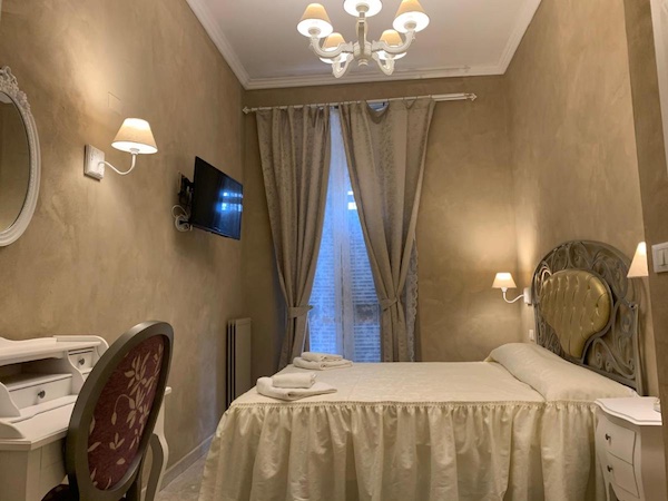 Hotell Calais Milano