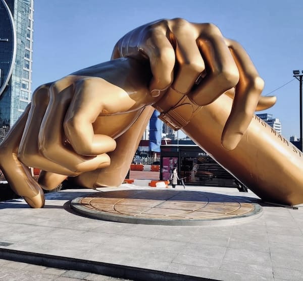 Seoul Gangnam Staty